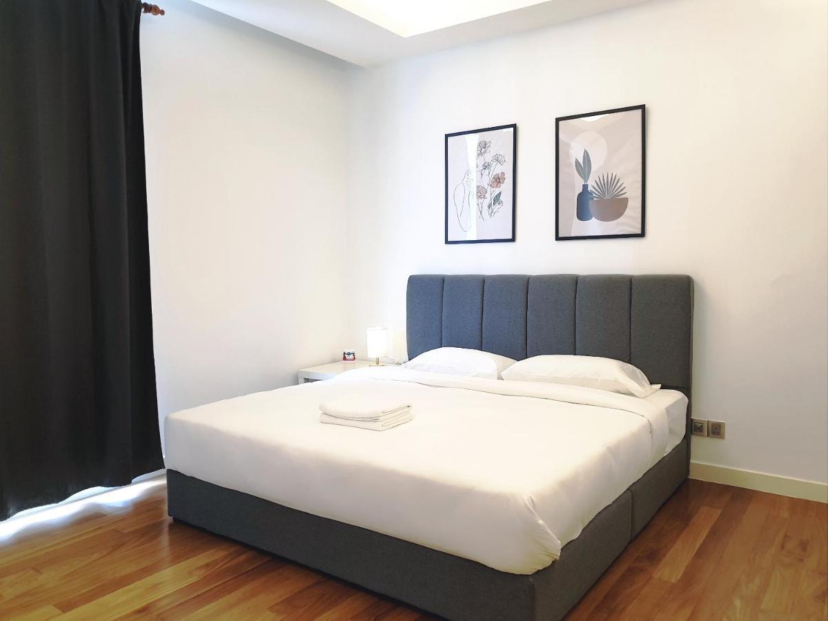 The Signature & Mont Kiara Apartment